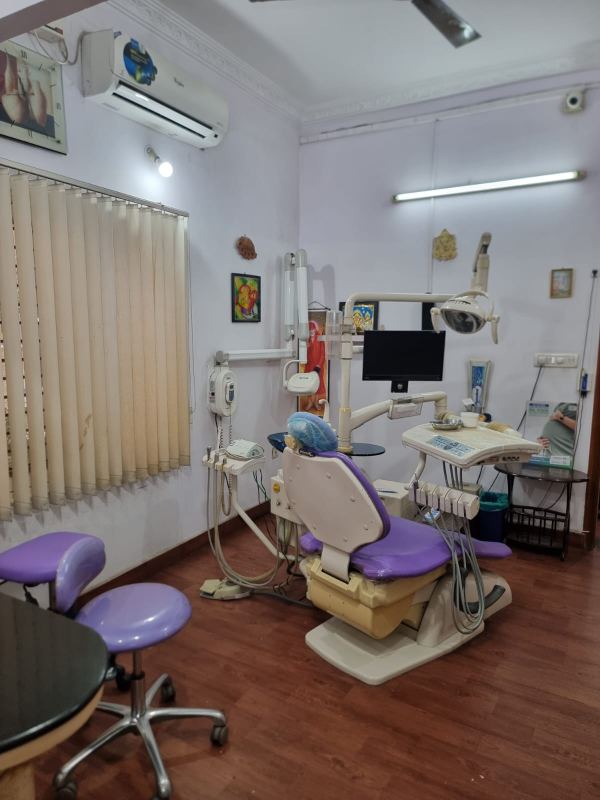 Treatment room wide view